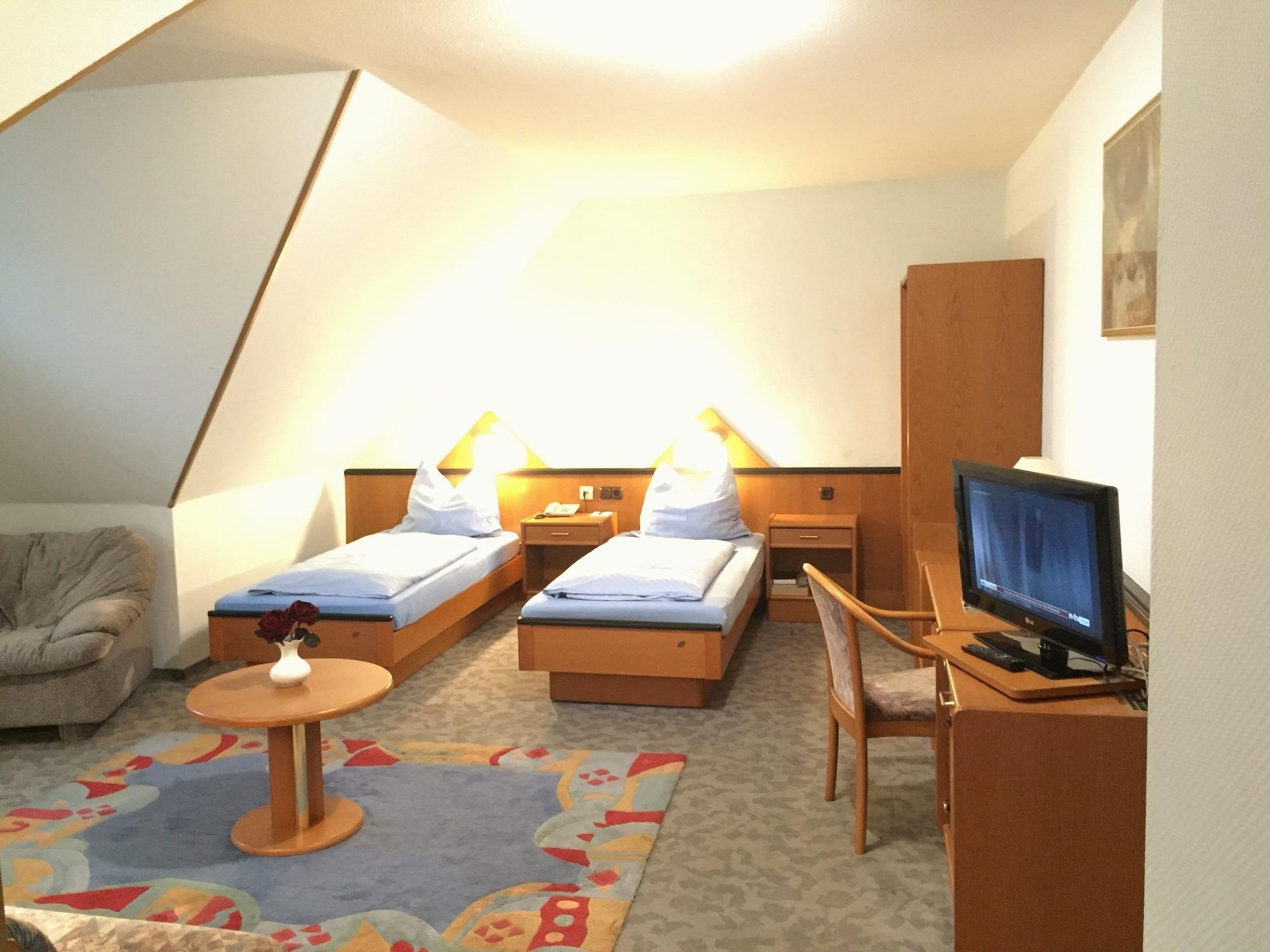 Hotel Ambassador Бон Екстериор снимка