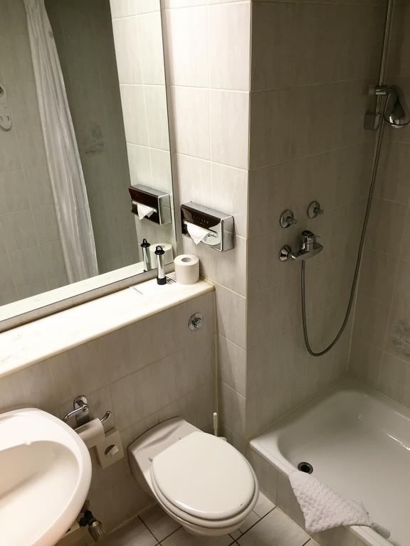Hotel Ambassador Бон Стая снимка